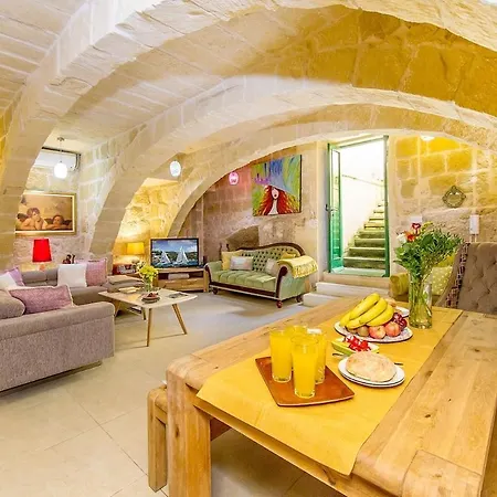 The Valley Holiday Country house