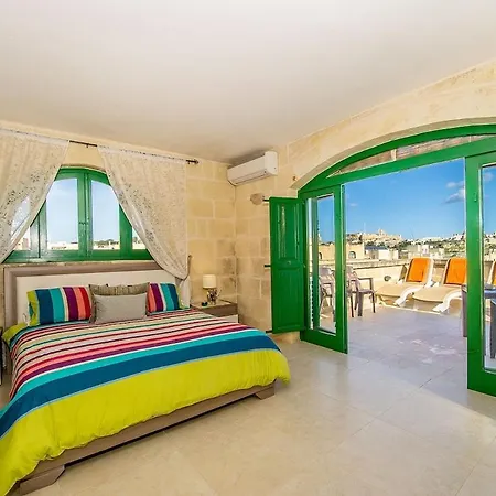 The Valley Holiday * Kerċem